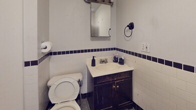 36 Mozart St, Unit 3 in Boston, MA - Foto de edificio - Building Photo