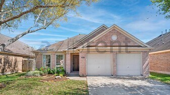 2607 Diamond River Dr in Rosenberg, TX - Building Photo
