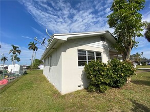 3923 Edgewood Ave in Ft. Myers, FL - Building Photo - Building Photo