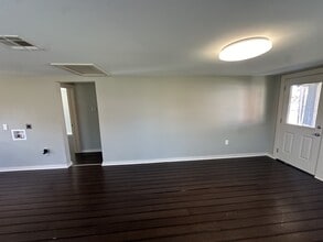 836 Stewart St in Lafayette, LA - Building Photo - Building Photo