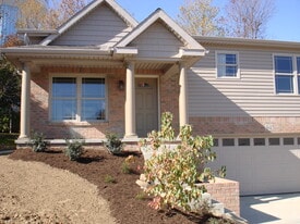 975 Sautter Dr, Unit 975 Sautter Dr in Mansfield, OH - Building Photo