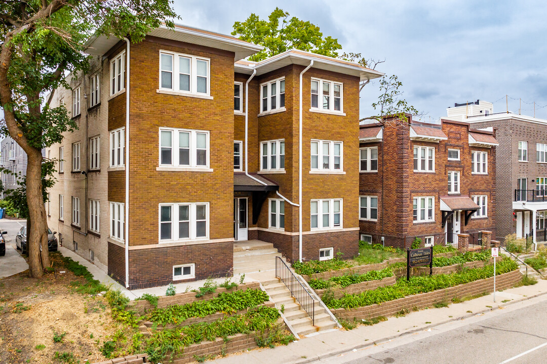 Lagoon Avenue Estates in Minneapolis, MN - Foto de edificio