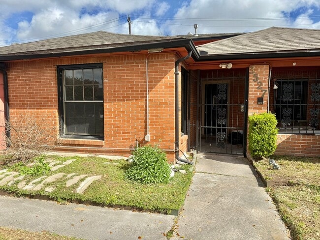 property at 3527 Rosedale St