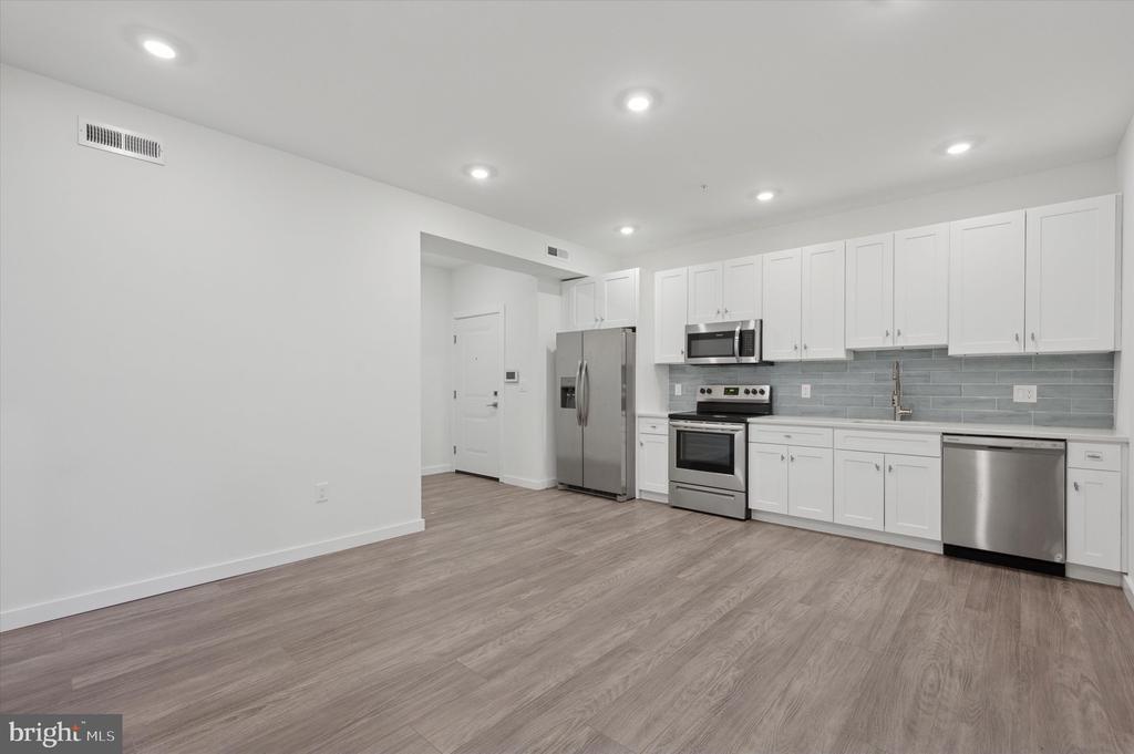 1617 Ridge Ave in Philadelphia, PA - Building Photo