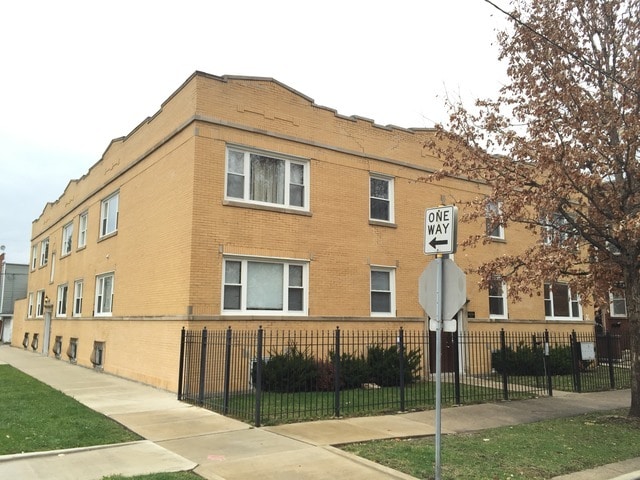 property at 5058 W Altgeld St