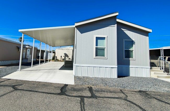 16005 N 32nd St in Phoenix, AZ - Building Photo - Building Photo