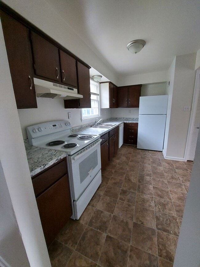212 Tiffany Dr in Waynesboro, VA - Building Photo - Building Photo