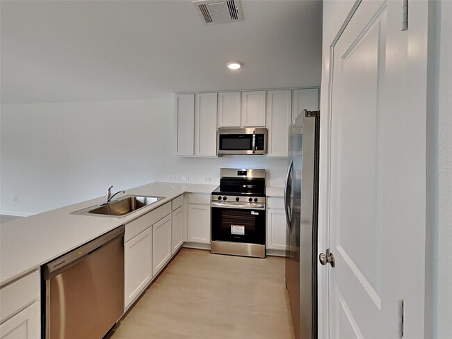 18711 Barrichello Dr in Conroe, TX - Building Photo - Building Photo