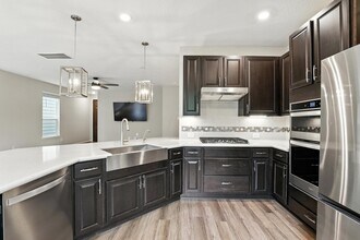 8618 Cedar Plains Ln in Houston, TX - Building Photo - Building Photo