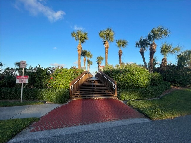 property at 5047 N Hwy A1A