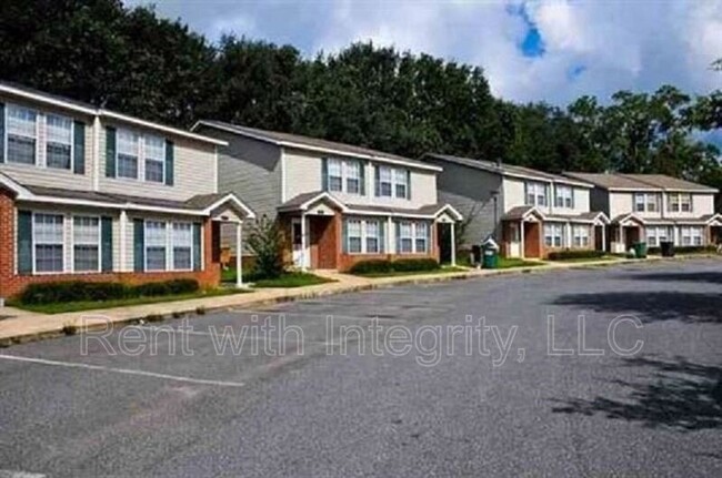 property at 4264 Augustus Oak Ct