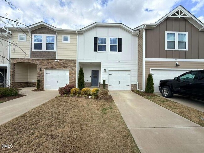 property at 926 Clearhaven Ln