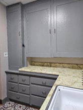 810 W Ash St in Salina, KS - Foto de edificio - Building Photo