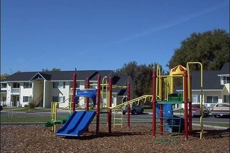 Creekbridge Apartments in Nampa, ID - Foto de edificio - Building Photo