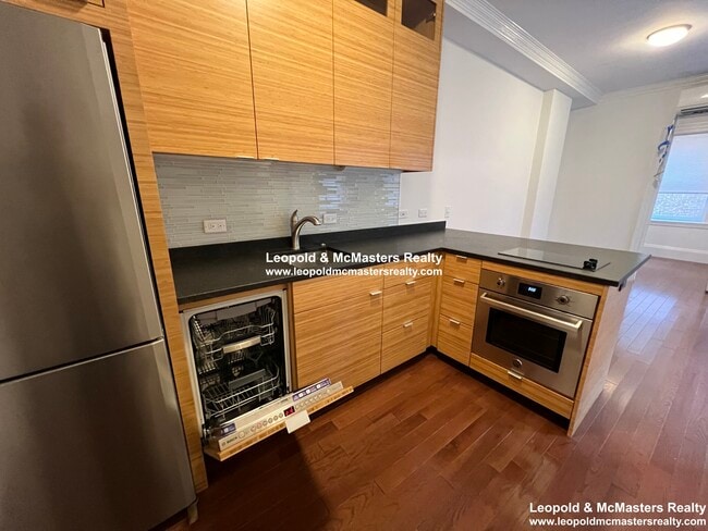 88 Myrtle St, Unit 6 in Boston, MA - Building Photo - Building Photo