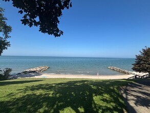 1021 West Dr, Unit 4 in Huron, OH - Building Photo - Building Photo