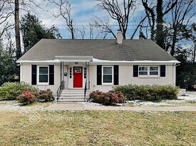 3332 Bonneville Dr in Charlotte, NC - Building Photo