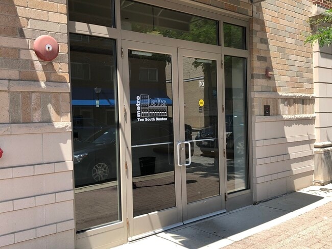 10 S Dunton Ave in Arlington Heights, IL - Building Photo - Building Photo