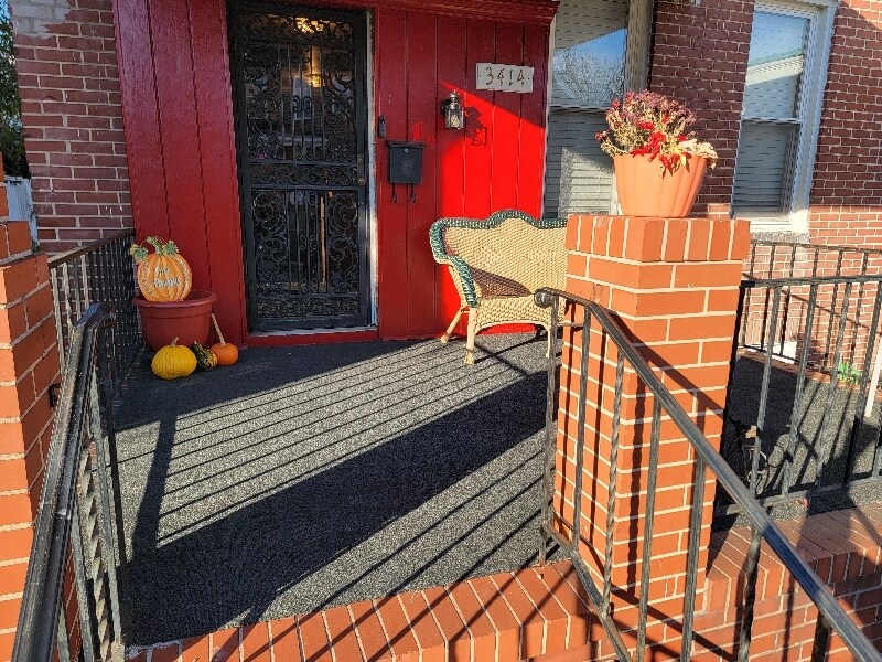 3414 W Franklin St in Baltimore, MD - Foto de edificio