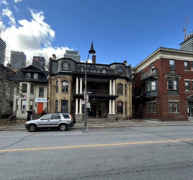 592-596 Church St & 67-71 Gloucester St