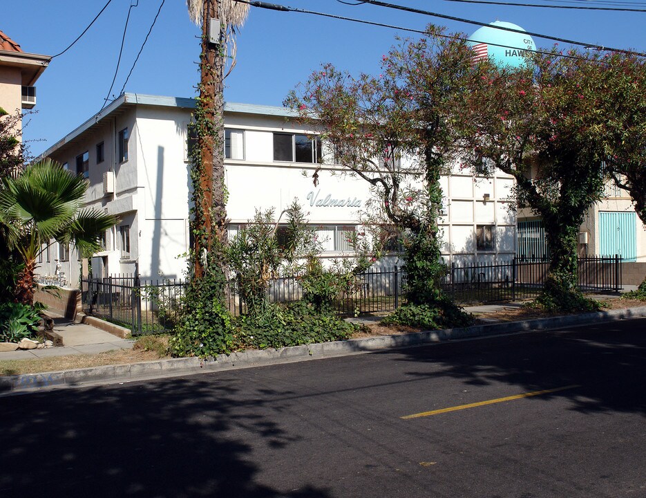 UUUU-MNew in Hawthorne, CA - Foto de edificio