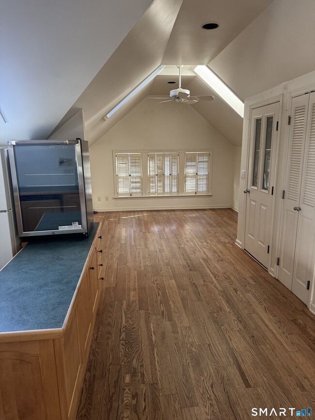 546 W Taft Ave in Bridgeport, CT - Building Photo - Building Photo