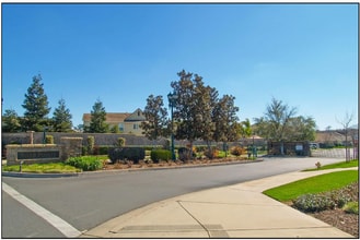 13313 Waterway Dr in Waterford, CA - Building Photo - Building Photo