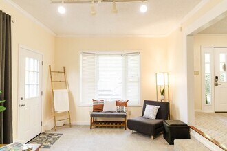 39 Southwicke Dr in Avery Creek, NC - Building Photo - Building Photo