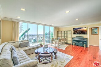 2160 Century Pk E in Los Angeles, CA - Building Photo - Building Photo