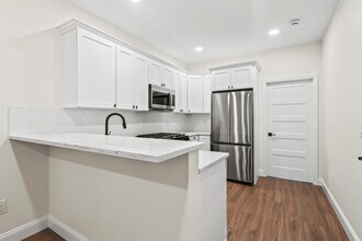 189 Sherman Ave in Jersey City, NJ - Building Photo - Building Photo
