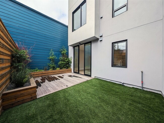 2709 23rd St in San Francisco, CA - Building Photo - Building Photo