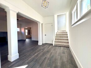 3552-3556-3556 NE Sandy Blvd in Portland, OR - Foto de edificio - Building Photo