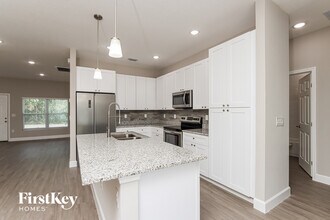 717 Lavender St SE in Palm Bay, FL - Building Photo - Building Photo