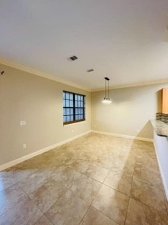 7531 Bristol Cir in Naples, FL - Building Photo - Building Photo