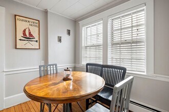 21 Portsmouth Ave in Exeter, NH - Building Photo - Building Photo