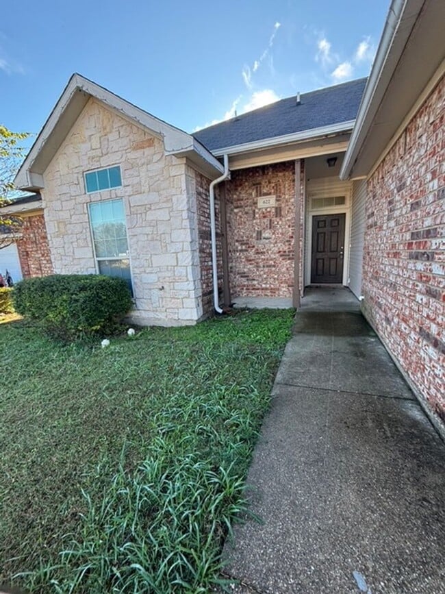 622 Oliver Ln in Waxahachie, TX - Building Photo - Building Photo