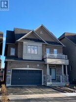 43 Estrella Cres in Richmond Hill, ON - Building Photo