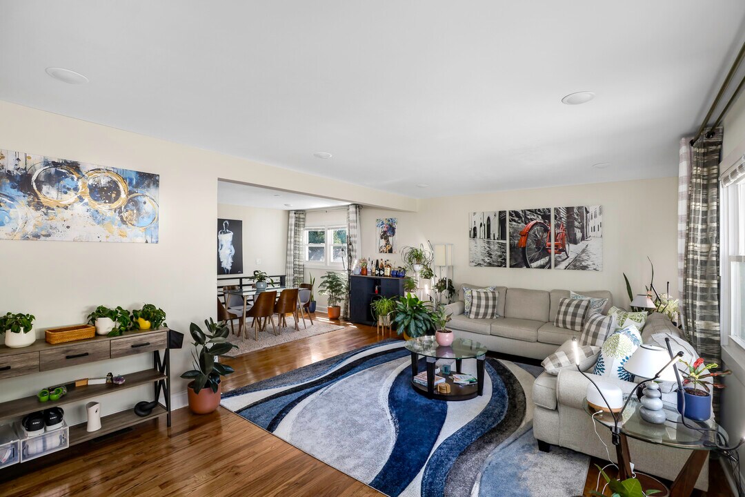 36 Boyden Ave, Unit 1 in Maplewood, NJ - Building Photo