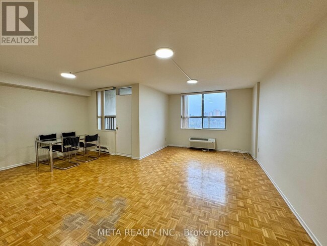 2825-2825 Islington Ave in Toronto, ON - Building Photo - Building Photo