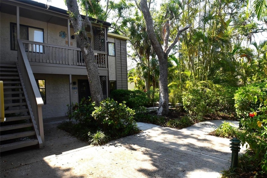1627 Boathouse Cir, Unit HA230 in Sarasota, FL - Foto de edificio