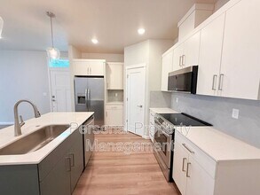 16336 NE 21st St in Vancouver, WA - Building Photo - Building Photo