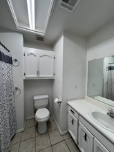 1084 S Klein Ave in Reedley, CA - Building Photo - Building Photo