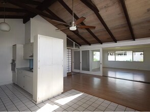 5628 Pia St in Honolulu, HI - Building Photo - Building Photo