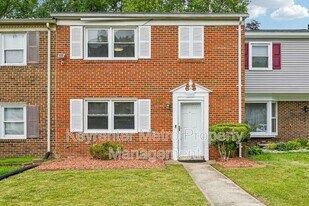 12526 Woodstock Dr E in Upper Marlboro, MD - Building Photo