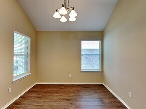 645 Chalk Knoll Rd in Fort Worth, TX - Building Photo - Building Photo