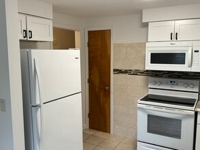 194 Linden Ave, Unit 3 in Buffalo, NY - Foto de edificio - Building Photo