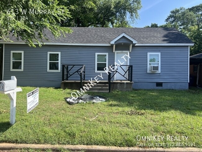 property at 613 W Murray St