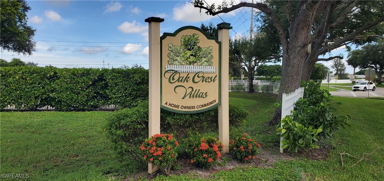 5368 Glenlivet Rd in Ft. Myers, FL - Foto de edificio