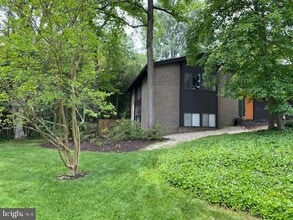 3407 Wessynton Way in Alexandria, VA - Building Photo - Building Photo