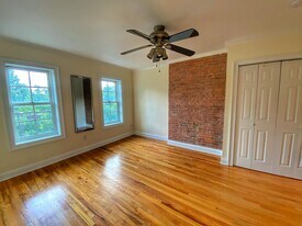 204 6th St in Jersey City, NJ - Building Photo